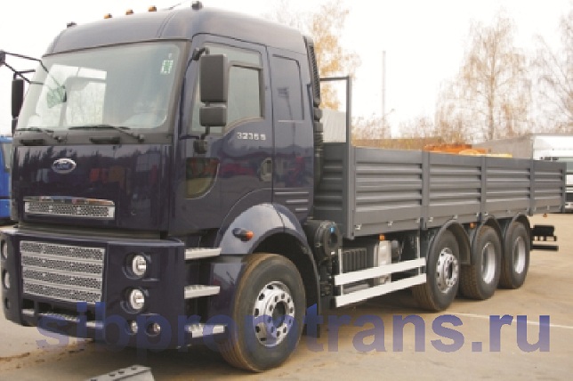   Ford Cargo 3235S"